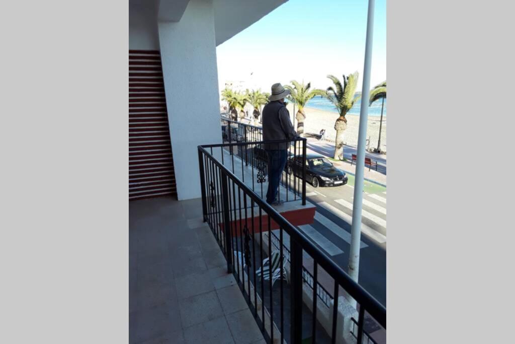 Piso En Primera Linea Con Wifi Y Vistas Al Mar Lo Pagán Exterior photo